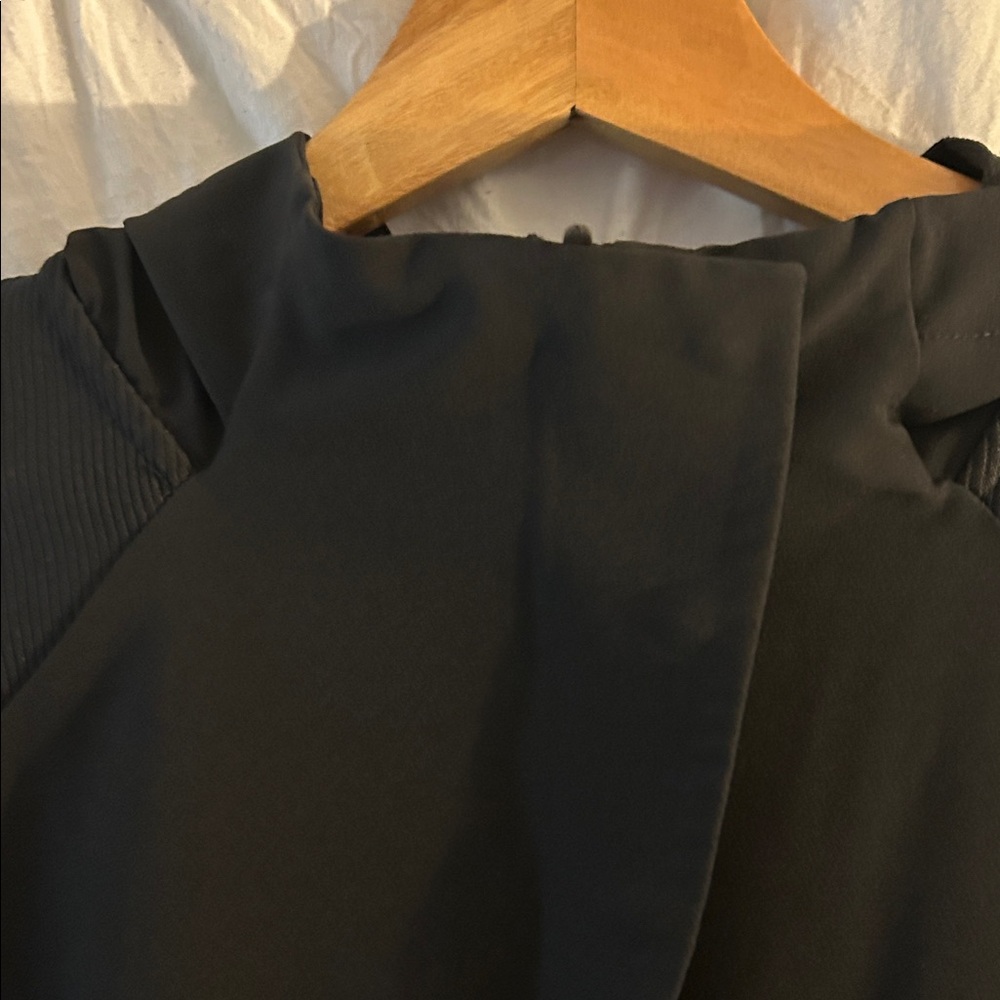 Lightweight Champion Zip-Up Work-out Jacket - Picture 6 of 13